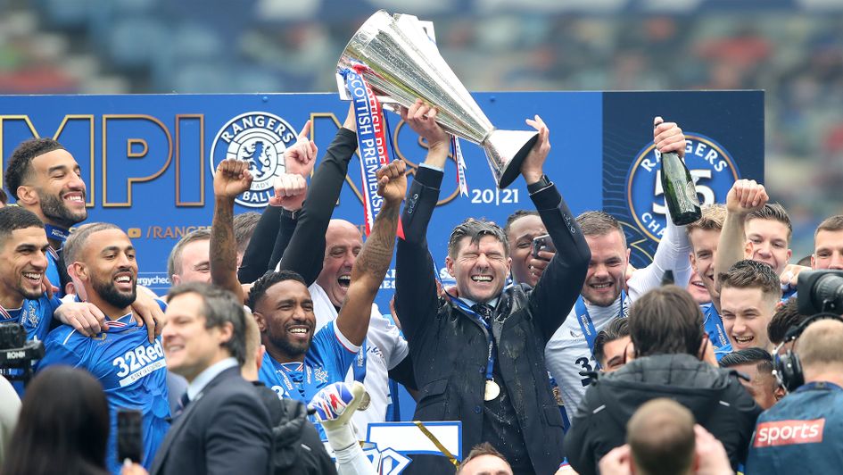 Steven Gerrard lifts the Scottish Premiership trophy