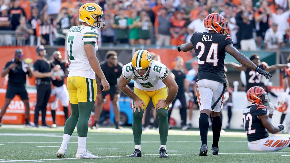 Mason Crosby reacts after missing a field goal