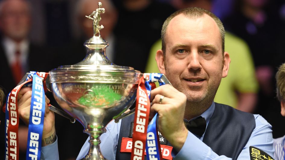 Mark Williams held off John Higgins to win the world title
