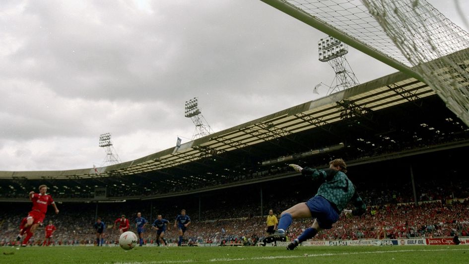 1993: Leicester 3 Swindon 4