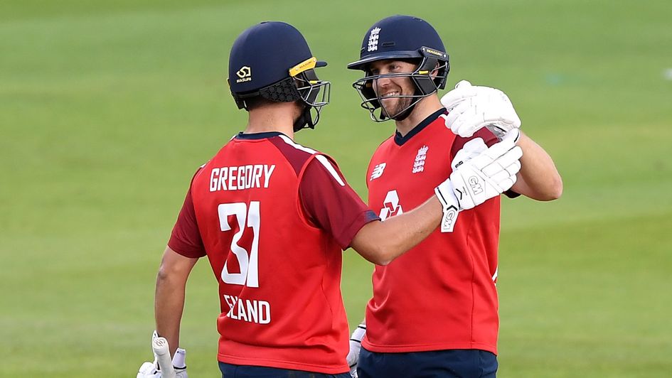 England's Lewis Gregory (left) and Dawid Malan celebrate victory over Pakistan