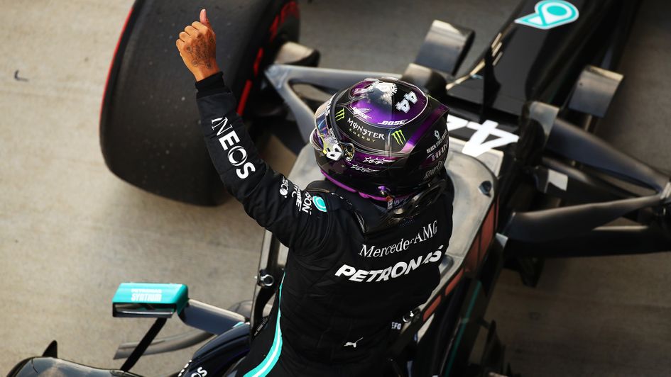 Lewis Hamilton takes pole in Russia