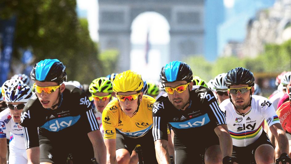Bradley Wiggins en route to victory in Paris